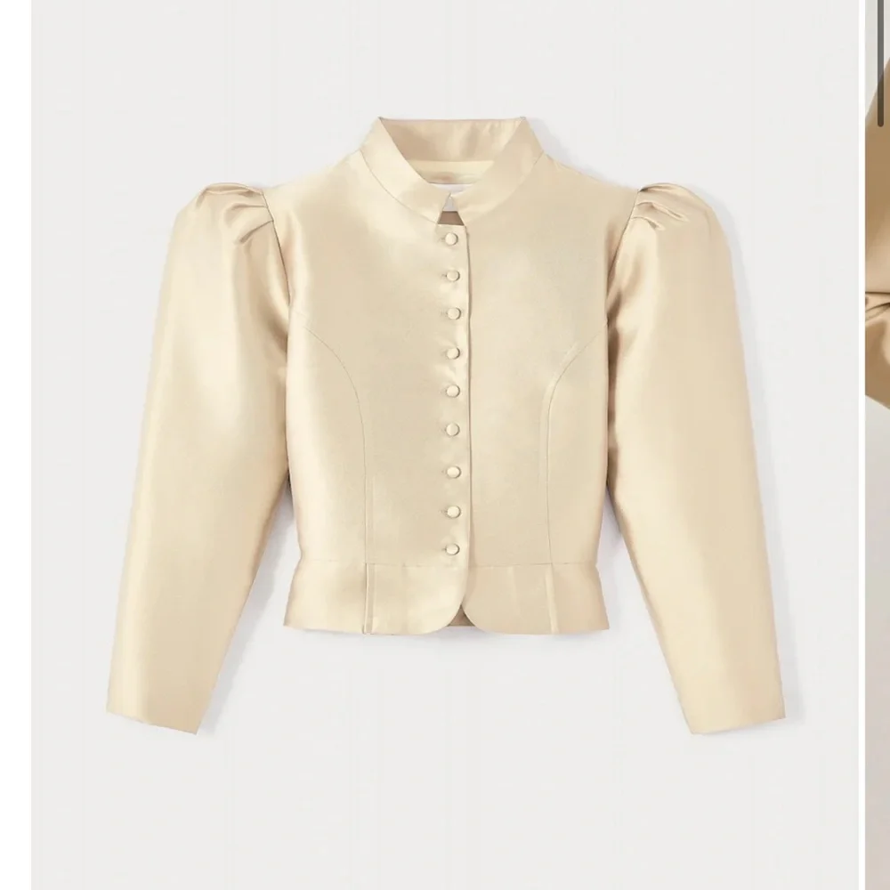 Destree Cropped Jacket - Picture 2 of 5